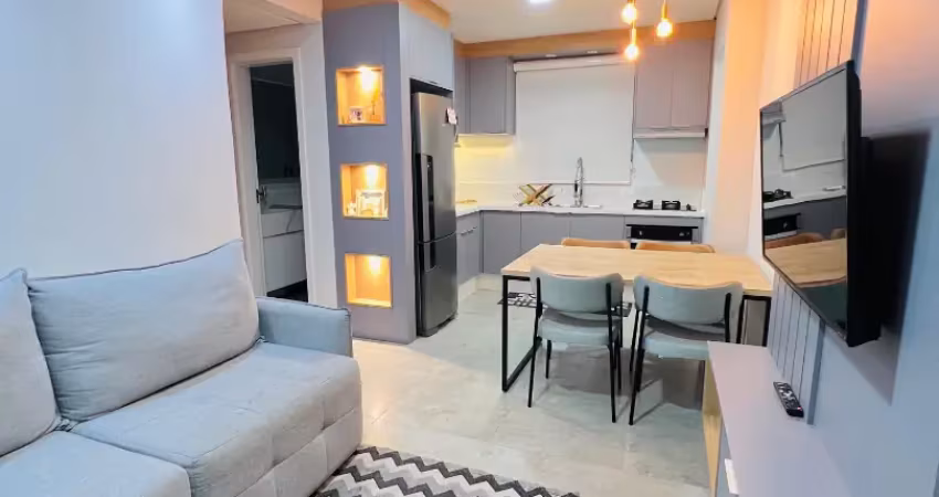 Apartamento com sacada e churrasqueira no iririú – 2 quartos, móveis planejados e localização estratégica!