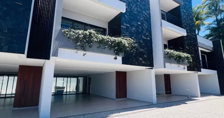 Triplex alto padrão no glória com piscina privativa e elevador