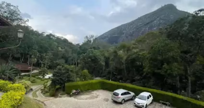 Casa alto padrão com vista deslumbrante - petrópolis-rj