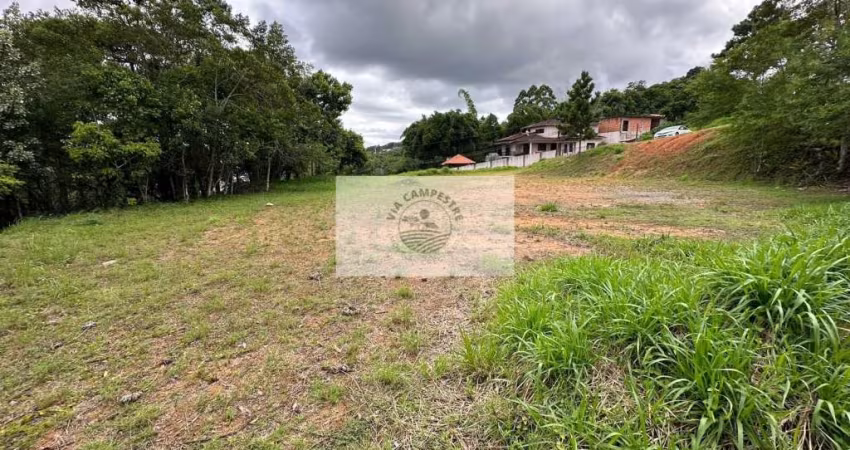 Terreno com 3.064 m², na Rua Santa Catarina