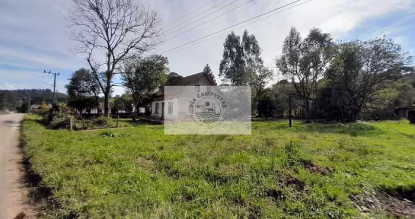 Sítio de 11.548m² com uma residência antiga de 100 anos, próximo ao autodromo, analisa permuta