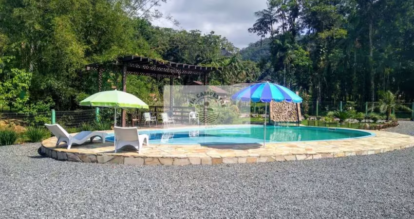 Sítio com 27.649 m², escriturado, com ampla area de eventos e ótima estrutura, analisa troca
