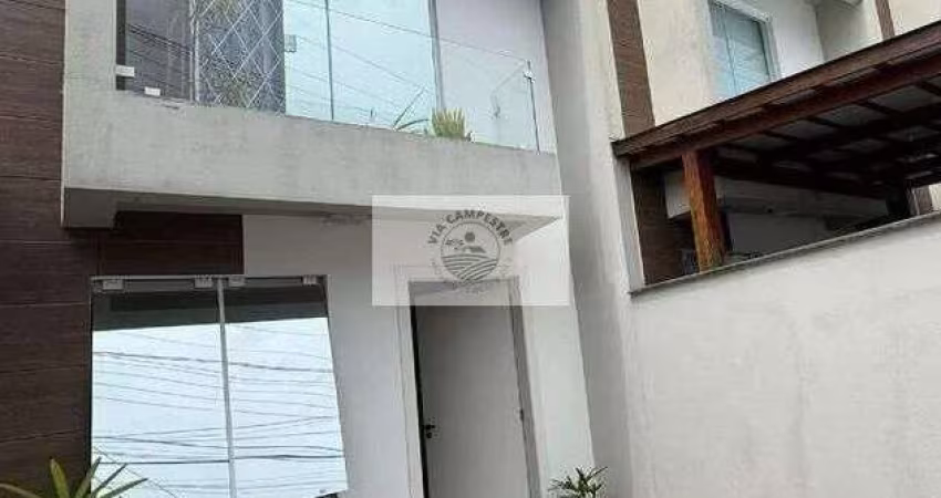 Sobrado Geminado no bairro Iririu