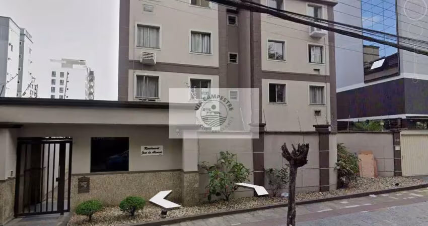 Apartamento térreo, com 2 quartos, garagem coberta, salão de festas, zona norte