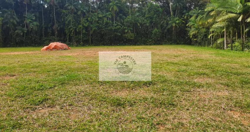 Terreno rural pronto para construir com 4.518 m² em Pirabeiraba, aceita permuta