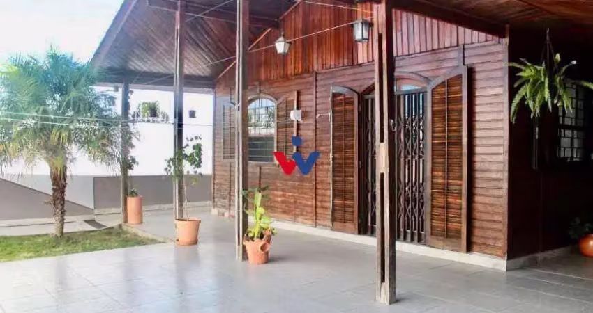 Casa ampla e diferenciada à venda, conforto e espaço no local ideal