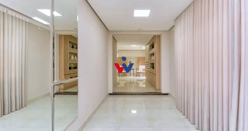 Apartamento no cabral com lareira e sacada com churrasqueira. veja.