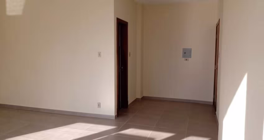 Sala em prédio central, seguro para trabalhar.