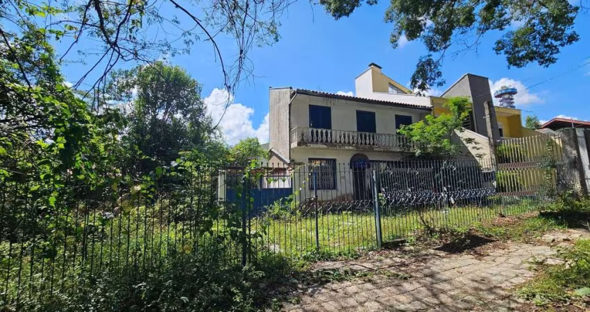 Sobrado com 3 dormitórios à venda por R 699,000,00, Mercês, CURITIBA - PR