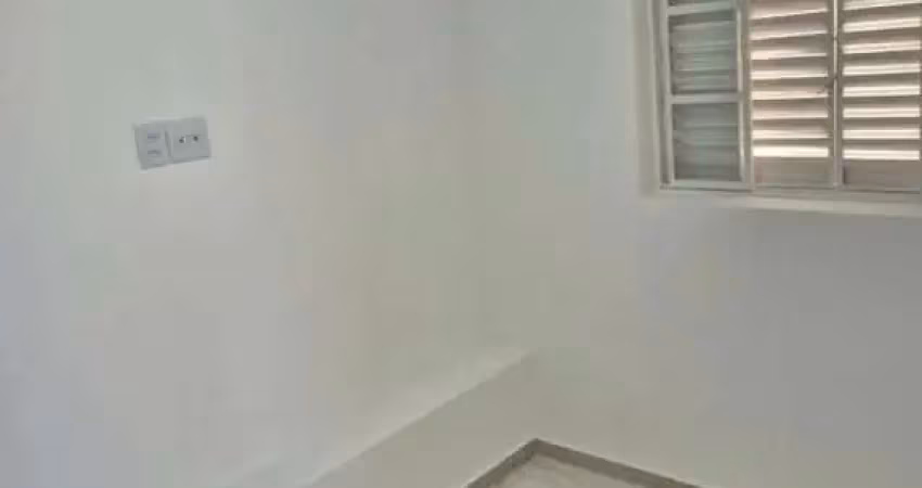 Kitnet / Stúdio para alugar no Jardim Helena, Bauru 