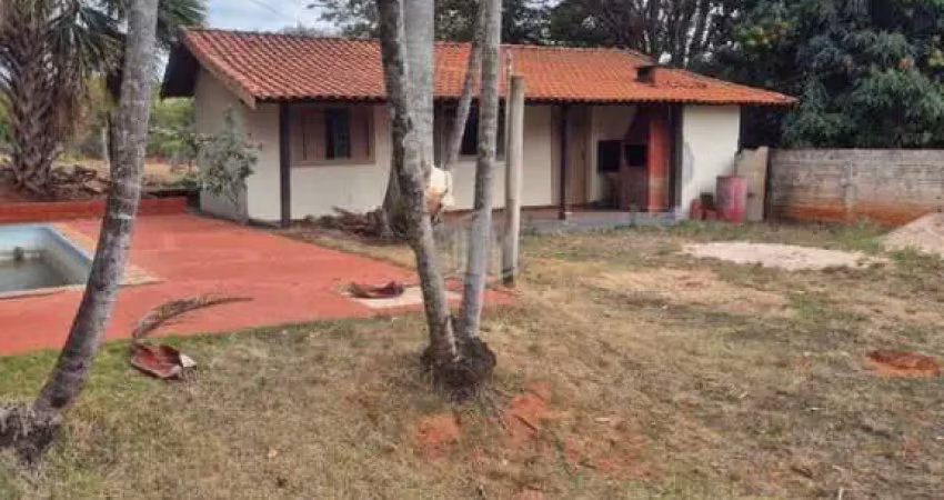 Chácara / sítio com 4 quartos para alugar na Vila Santa Maria, Piratininga 