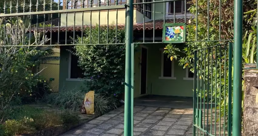 Casa em condomínio fechado com 4 quartos à venda na Estrada Mucuiba, 77, Vargem Grande, Rio de Janeiro