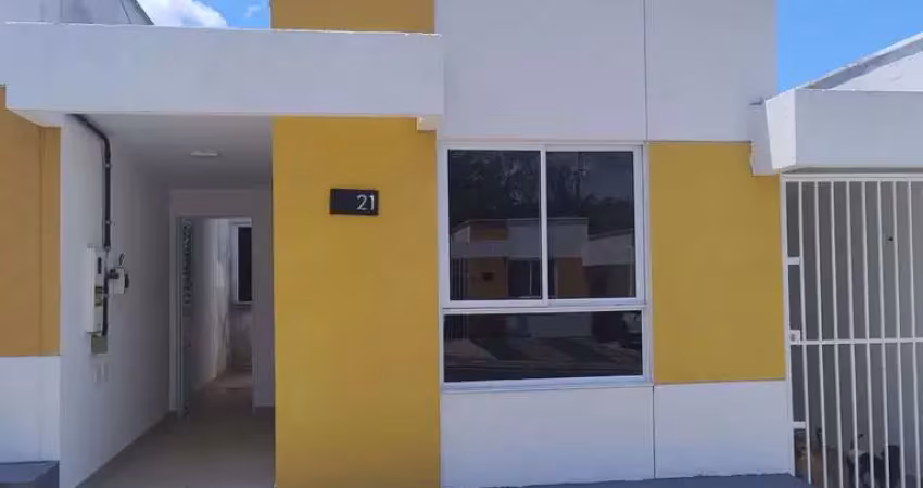 Aluga se casa condominio fechado 2 quartos( reviera del sol)
