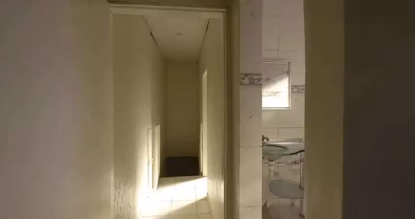 Casa 2 quartos com quintal na raiz - 175 mil - aceita propostas!