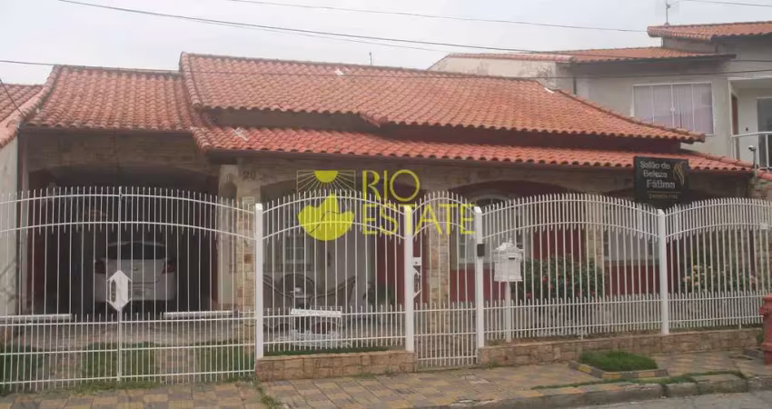 Casa grande com quintal e área verde. vila rica / vista verde, volta redonda, rj
