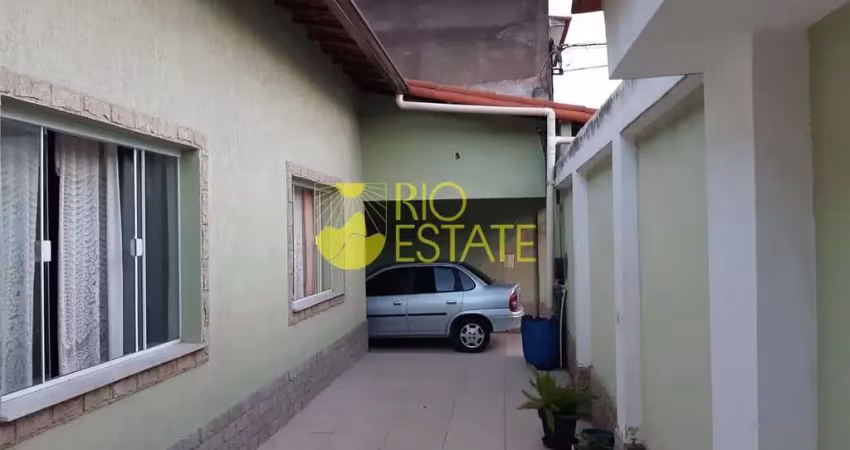Casa com 4 quartos à venda na Rua Lourival, Retiro, Volta Redonda