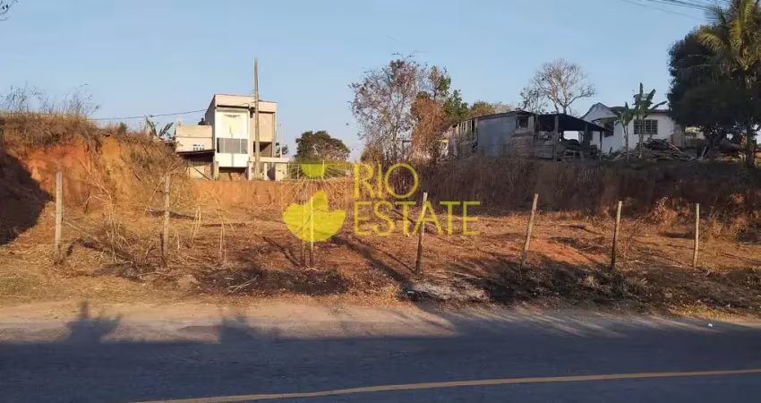 Terreno plano e amplo com ótima localização, 773m2 à venda, roma, volta redonda, rj
