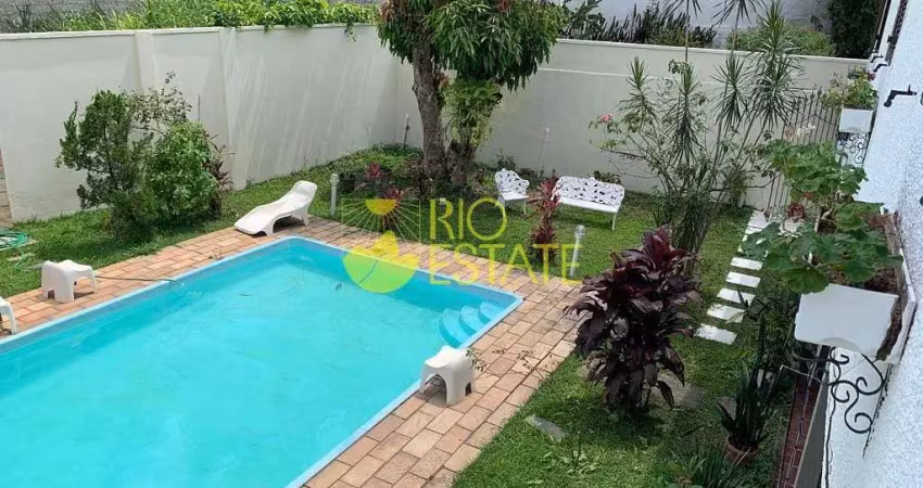 Ótima casa à venda no santa rosa, com 330m²,03 quartos e r$1.837.500,00