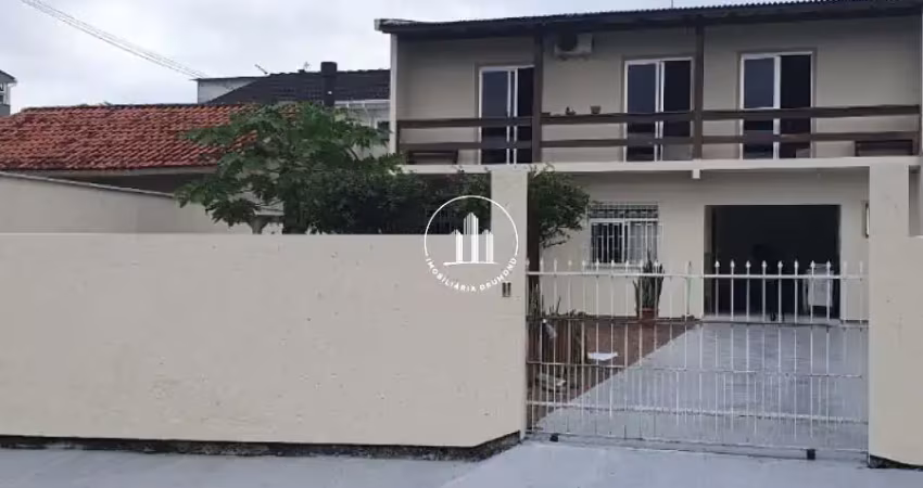 Casa com 3 quartos à venda na Rua das Pitangueiras, 135, Madri, Palhoça