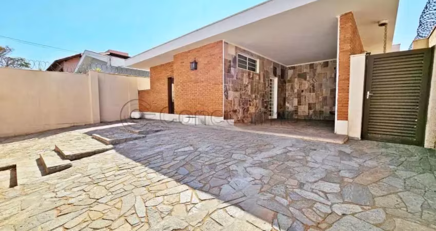 Casa de 191m² com 03 quartos sendo 01 suíte para locação - residencial e empresarial alphaville