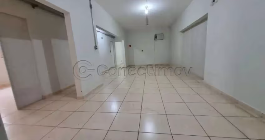 Imóvel comercial de 421m² 05 banheiros disponível para locação - vila seixas