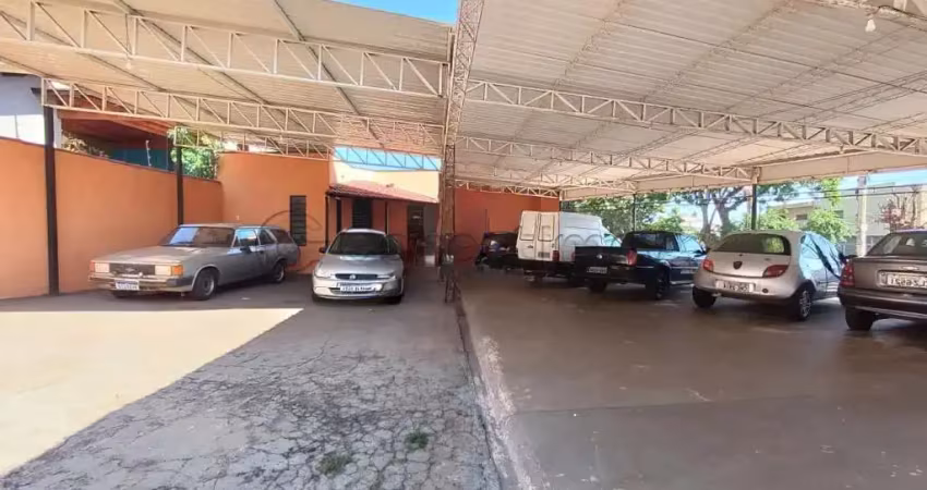 Galpão de 326m² com 01 banheiro para locação - sumarezinho