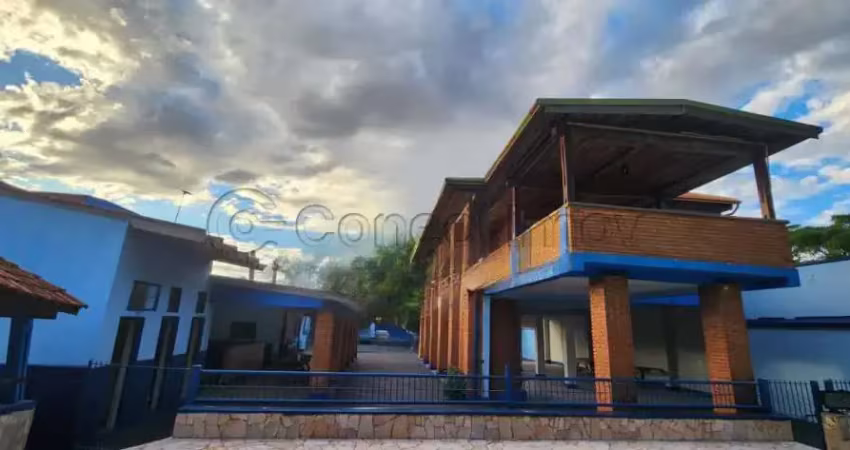 Chácara de 1.700m² com 4 quartos sendo 2 suítes para locação - jardim salgado filho
