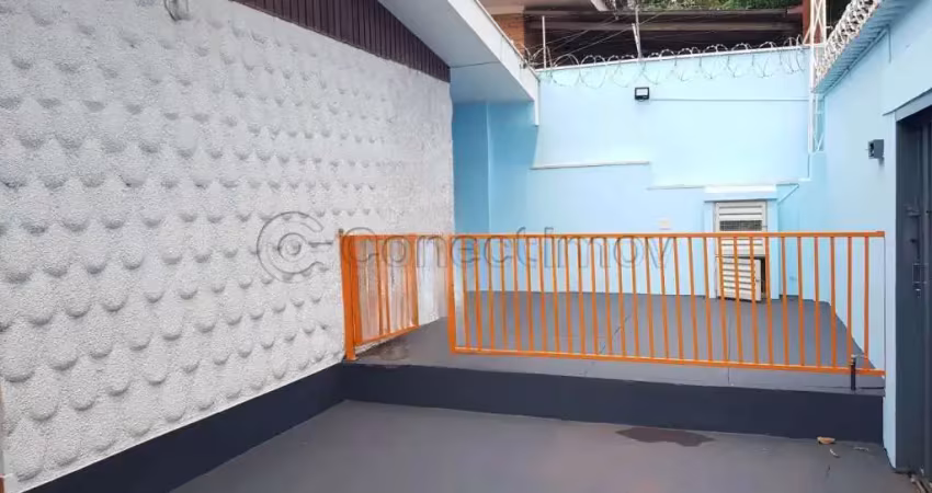 Casa de 236m² com 03 quartos sendo 01 suíte para locação - jardim macedo