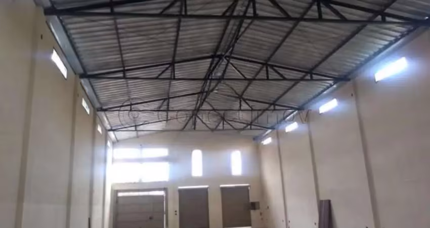 Salão comercial 350m² com 01 banheiro para locação - jardim maria goretti