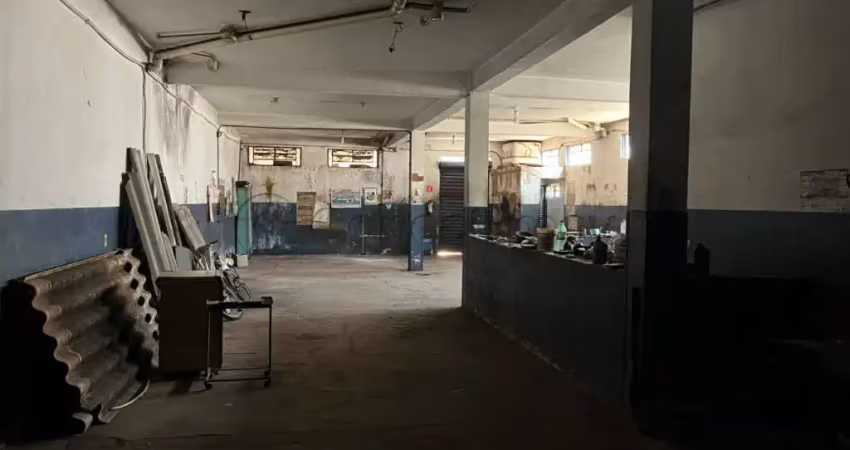 Salão comercial e 323m² com 01 banheiro disponível para locação - campos elíseos