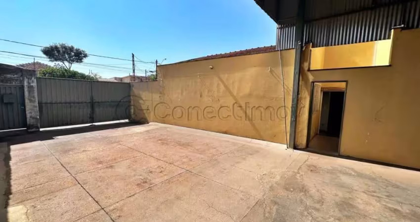 Galpão comercial de 220m² com 01 banheiro para locação e venda - campos elísios
