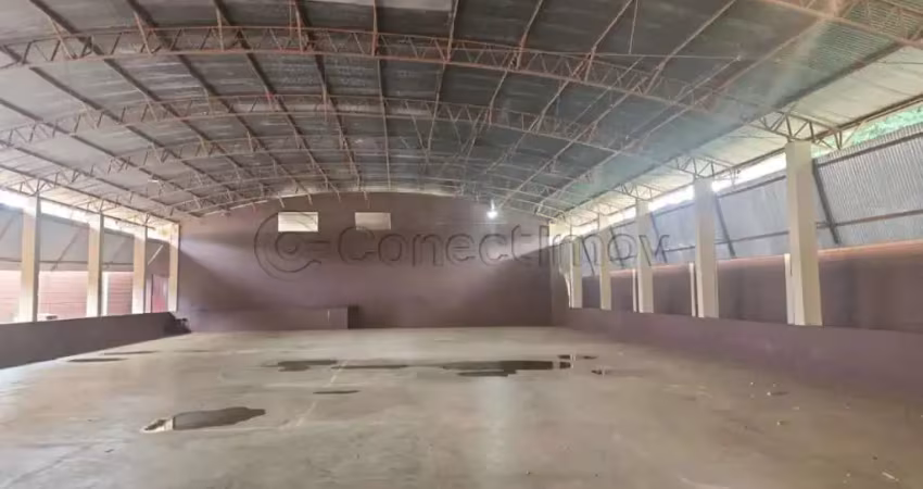 Salão comercial de 750m² com 02 banheiros para locação - jardim salgado filho