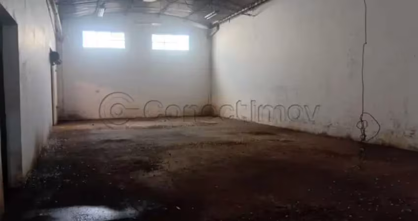 Galpão comercial de 172m² com 03 banheiros para locação - av. dom pedro