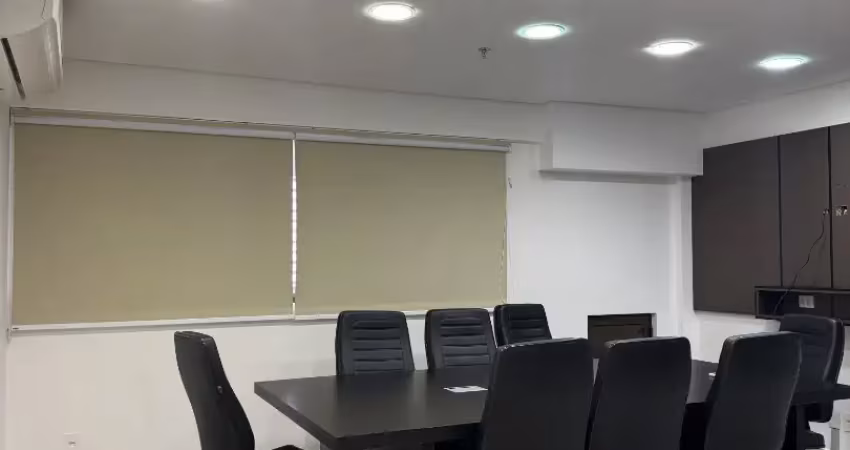 Excelente sala comercial pronta para receber sua empresa. localizada no coração da cidade, av. do cpa