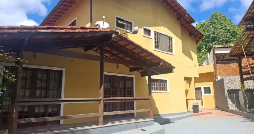 Casa em condomínio  plano ,4 quartos total segurança