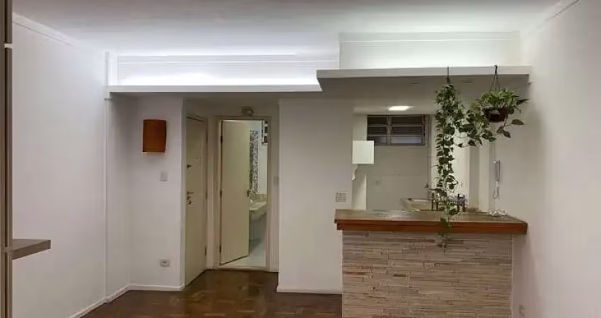 Lindo apartamento reformado, conjugado com 1 dormitório em excelente região !