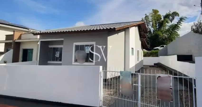 Casa Padrão a venda com 03 Dormitórios sendo 01 Suíte em Bela Vista/ Palhoça, SC