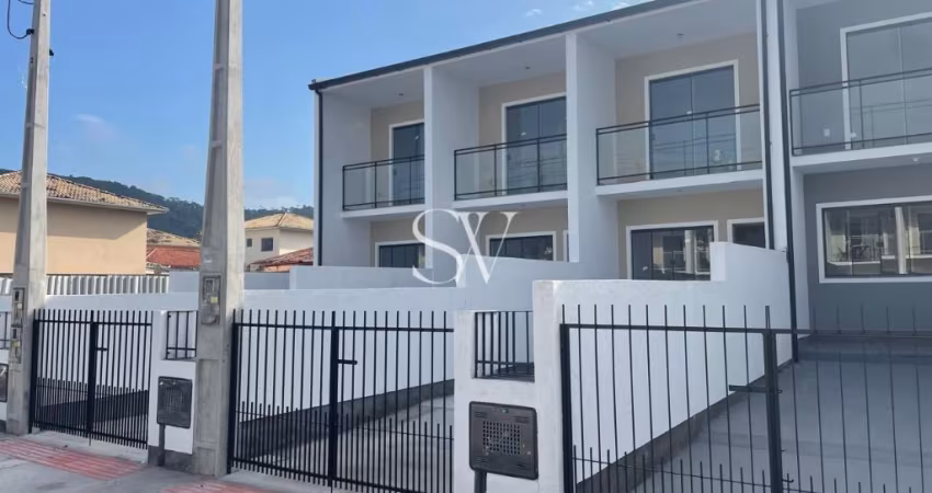 Sobrado a venda com 02 Dormitórios em Forquilhas/ São José, SC