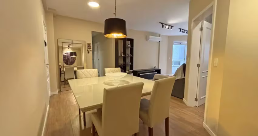 Apartamento com 03 dormitórios sendo 01 suíte no kobrasol/ são josé, sc