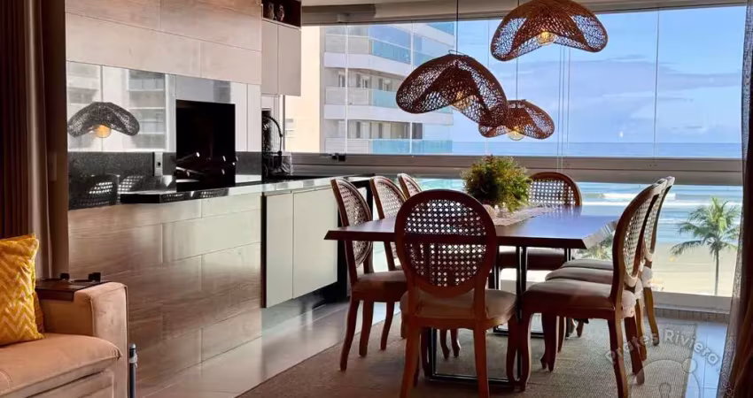 Apartamento com vista para o mar e a 50 metros da pra da riviera.