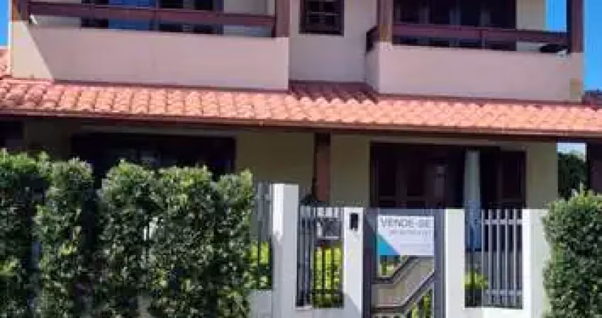 Casa com 7 quartos à venda no Centro, Garopaba 