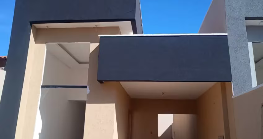Belissíma casa 3 quartos sendo 1 suite plena; sala pé direito duplo