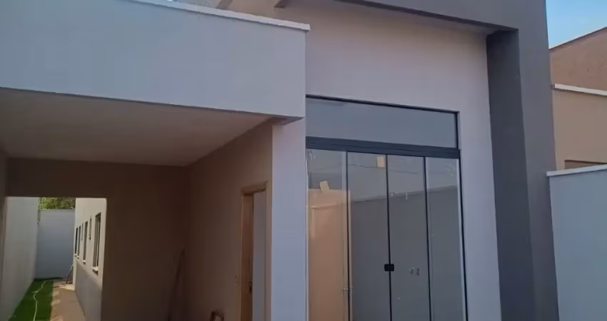 Casa 3 quartos sendo 1 suíte jardim veneza, sala pé direito duplo e área gourmet c/ churrasqueira