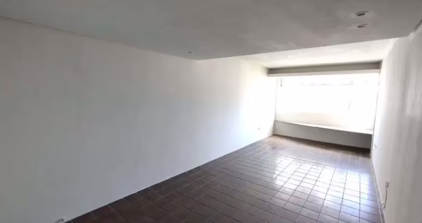 Graças 2 quartos wc social + dep completa empregada 79m² armários varanda 1 vga