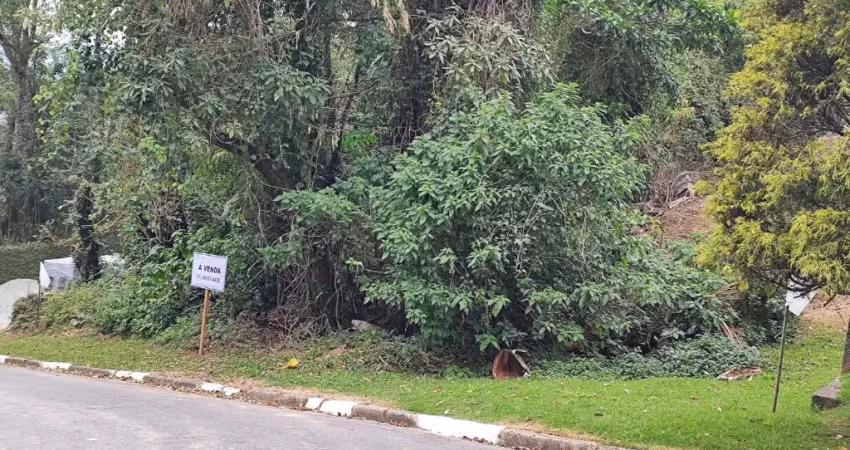 Topografia e localização excelentes - abaixo da avaliação