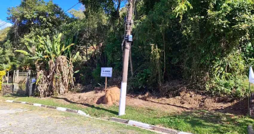 Vista total para a serra - rua tranquila (sem saída)