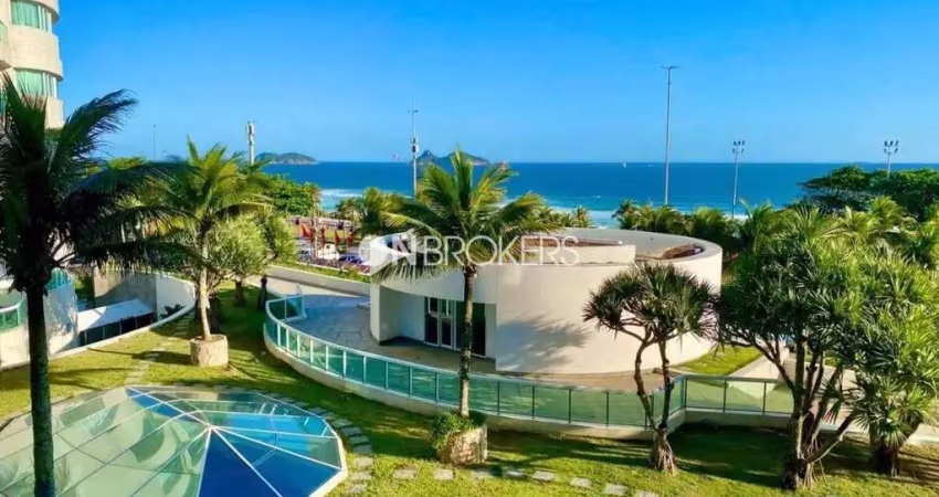 Flat à venda na Avenida Lúcio Costa, Barra da Tijuca, Rio de Janeiro
