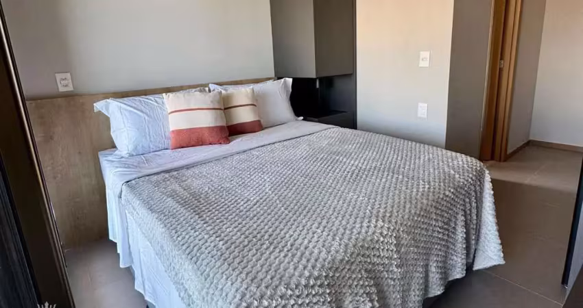 Studio mobiliado à venda com vista para a praia da barra e o farol