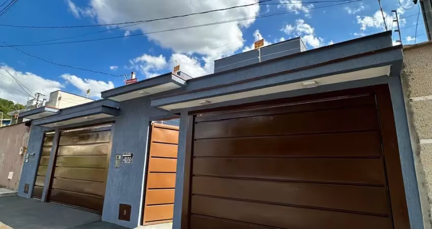Casa com 3 quartos à venda na Avenida Acary Passos, Residencial Olinda, Goiânia