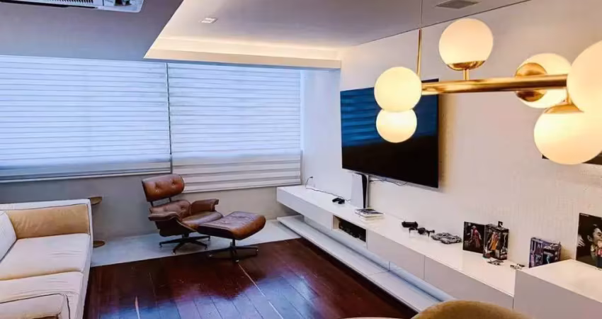 Excelente apartamento reformado de 126m², a 100m do parque da jaqueira! 3 quartos, 2 suítes e acabamentos de alto padrão.